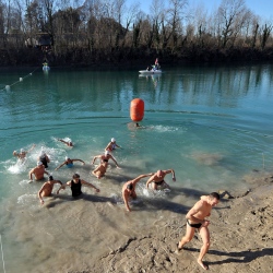 tuffo nel Tagliamento per la Befana