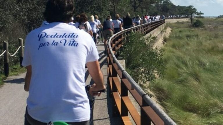 Pedalata per la vita a Bibione 2022